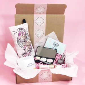 Bunny Beauty subscription box | Cruelty free and vegan bath, body, makeup, skincare, haircare and beauty guide by ethical bunny. Featuring non-toxic, organic, eco-friendly, natural, clean and green options.