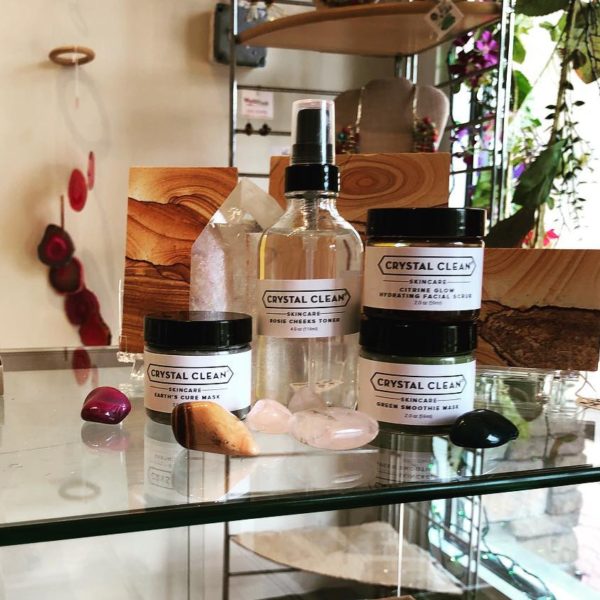 Crystal Clean Skincare produces small batch skincare filled with antioxidants. | Ethical Bunny's cruelty free and vegan brand list with skincare, makeup, haircare, hygiene, bath and body guides. Featuring indie, clean, green, sustainable, non toxic, organic, botanical and natural products.