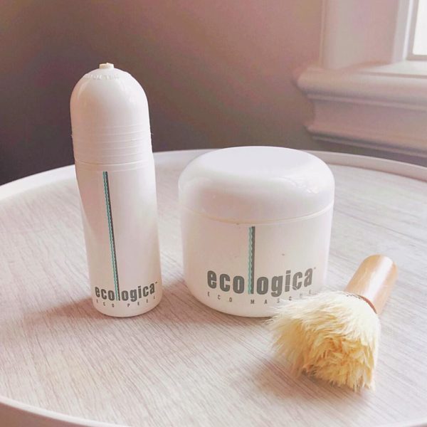 Ecologica skincare Malibu produces effective plant based ocean inspired products. | Cruelty free and vegan bath, body, makeup, skincare, haircare and beauty guide by ethical bunny. Featuring non-toxic, organic, eco-friendly, natural, clean and green options.